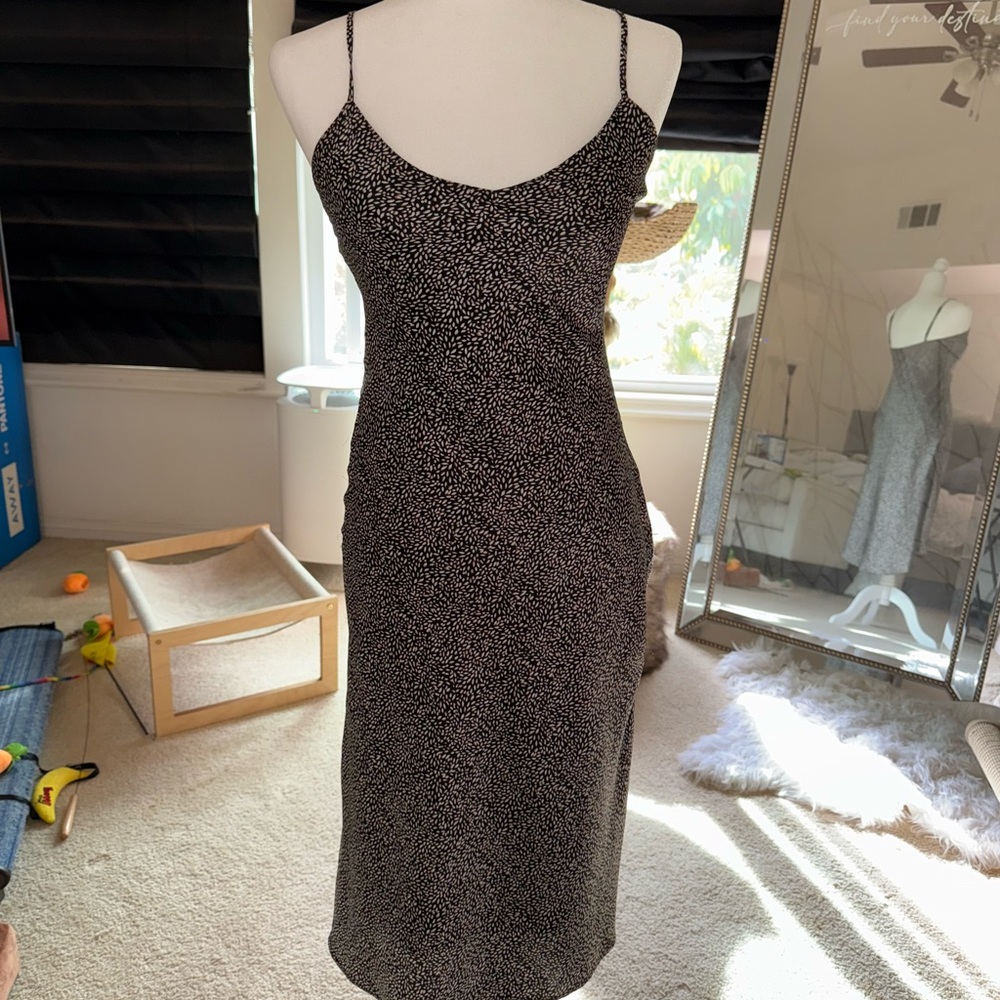 Abercrombie & Fitch Black and White Midi Dress